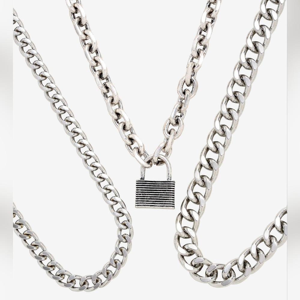 Hot Topic Layered Chain Necklace Set